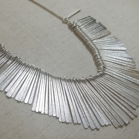 👸 Royalty Necklace - Picture 3 of 3